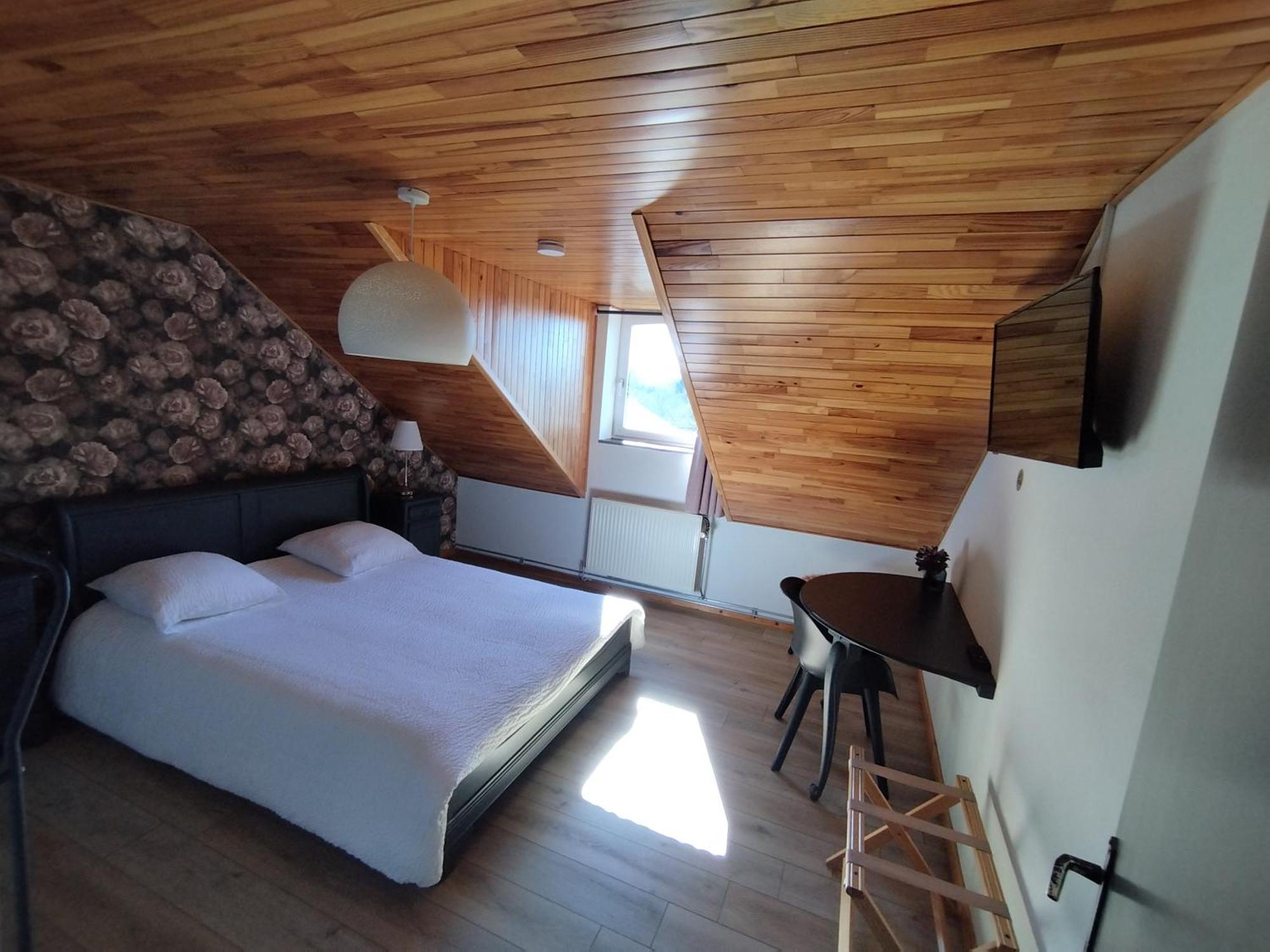 Au Louis D'Or, Gite Pour 6 Personnes , Lierneux Экстерьер фото